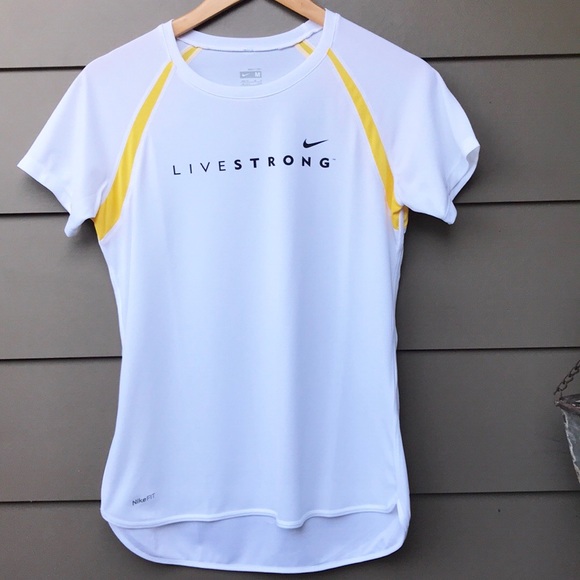 Nike Tops - NIKE FIT DRY WORKOUT TOP